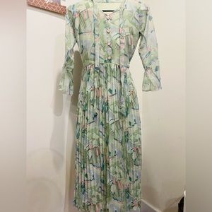 All over print pleated Midi Three Quarter sleeves dress (2 colour option)